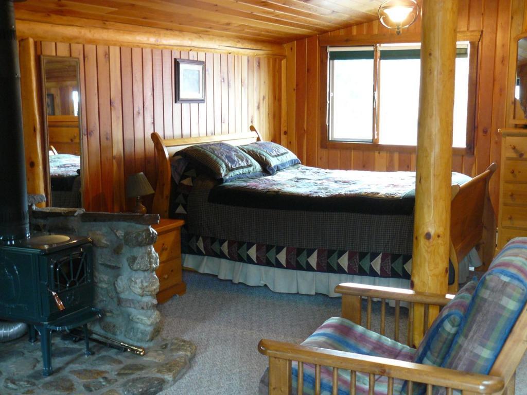 Hitching Post Resort Kelowna Kamer foto