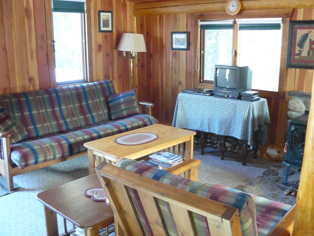 Hitching Post Resort Kelowna Kamer foto