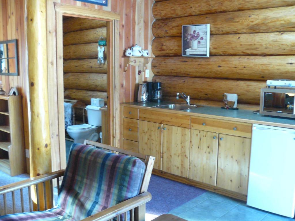 Hitching Post Resort Kelowna Kamer foto