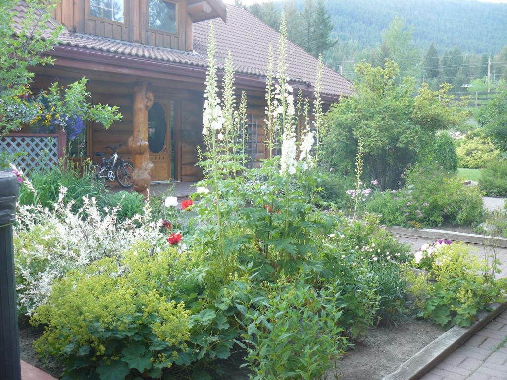 Hitching Post Resort Kelowna Buitenkant foto