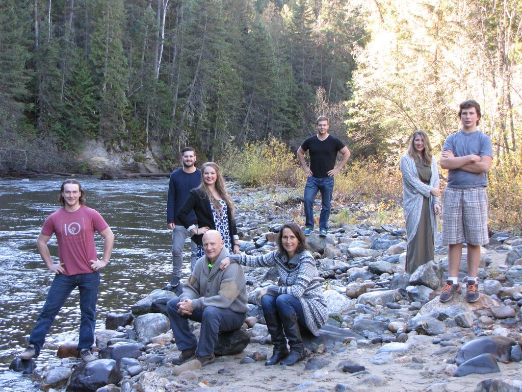 Hitching Post Resort Kelowna Buitenkant foto