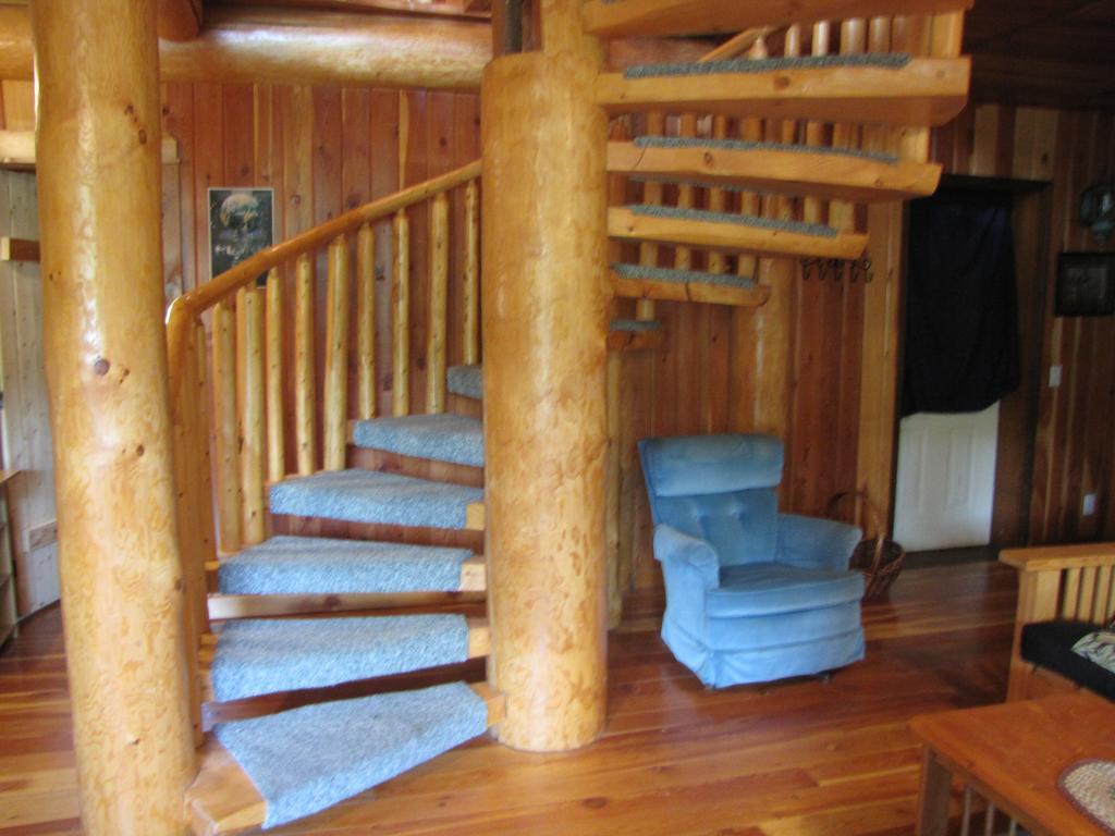 Hitching Post Resort Kelowna Buitenkant foto